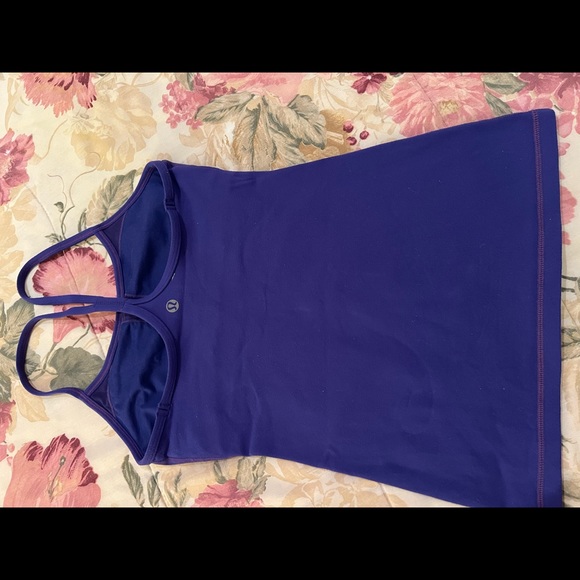 Lululemon - Picture 2 of 3